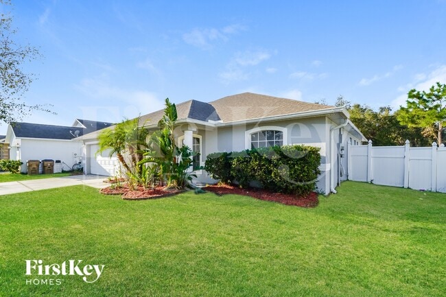 Photo - 4717 Huron Bay Cir