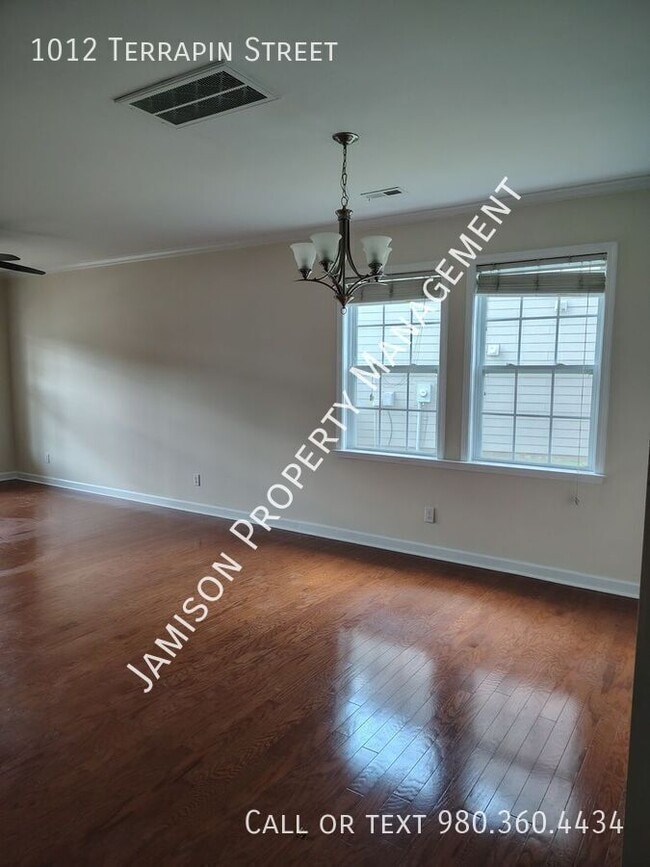 Photo - 1012 Terrapin St