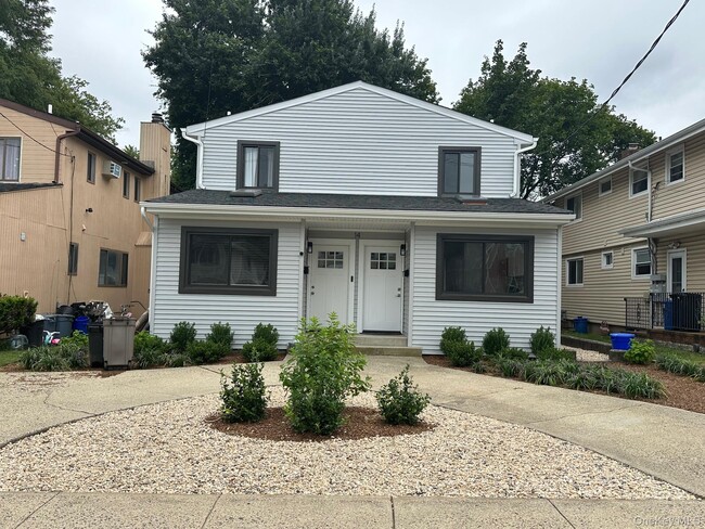 Photo - 14 Pequot Ave Townhome