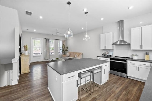 Photo - 1336 Breezy St SE