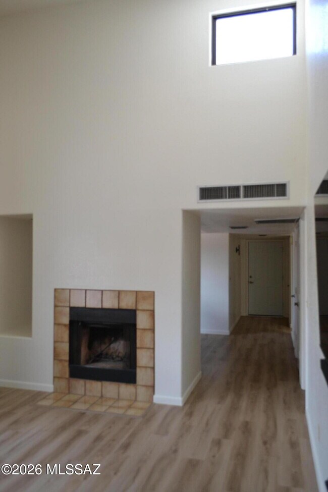 5376 N Calle Del Rocio
