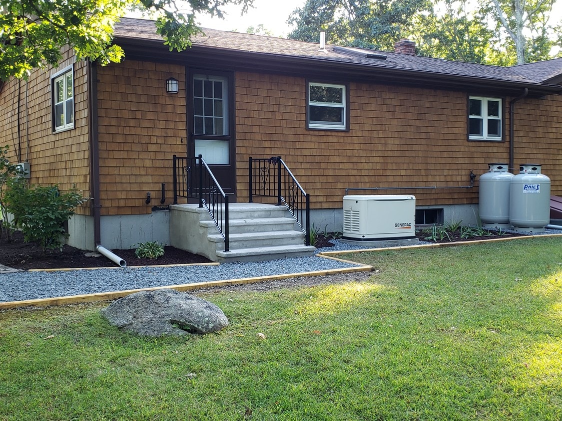 Photo - 16 Bucks Way (Tiverton, RI)