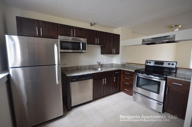 Building Photo - 142 North Beacon St Unit a1