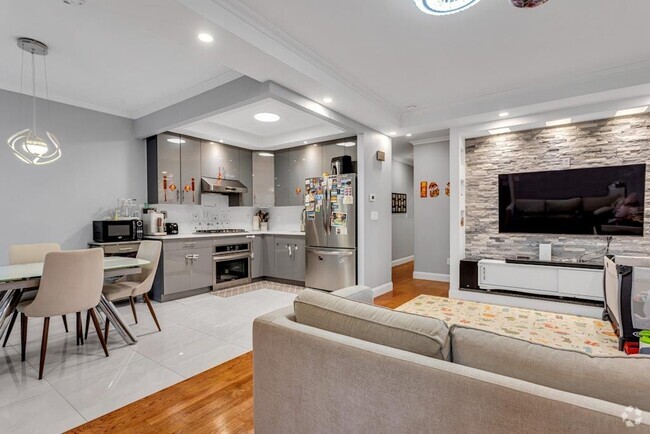 Building Photo - 52-24 71st St Rental