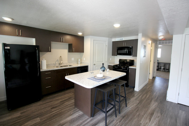 Building Photo - Greenhill Rental