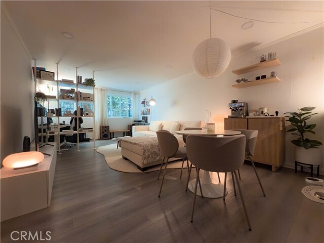 Building Photo - 532 N Rossmore Ave Unit 102