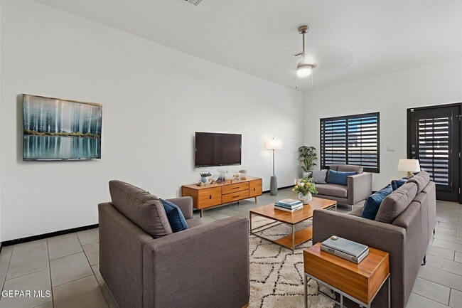 Photo - 13817 Summer View Ave