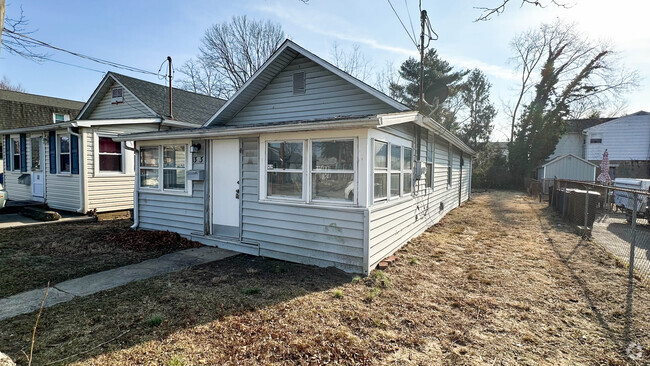 Building Photo - 33 Brandriff Ave Rental