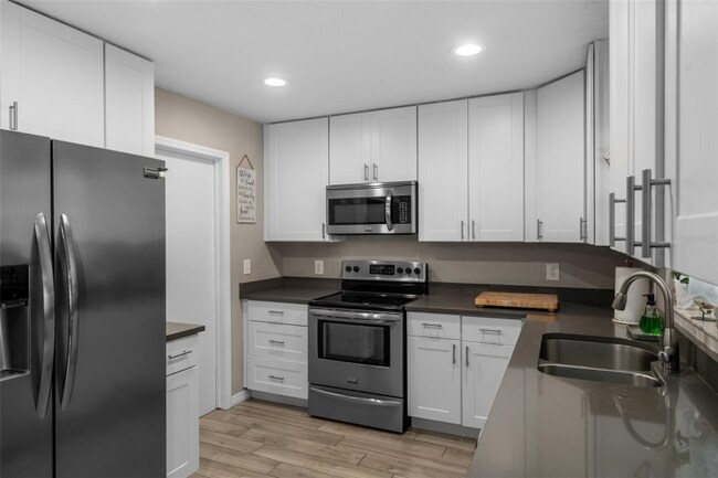 Photo - 113 Cranbrooke Dr