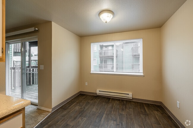 2BR, 1BA - 849SF - Dining Room
