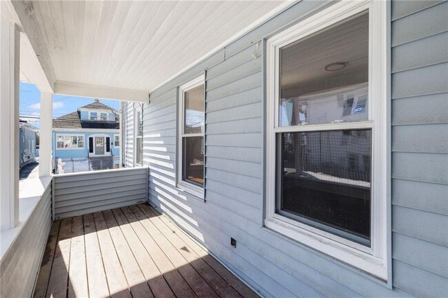 Photo - 183 Baker St