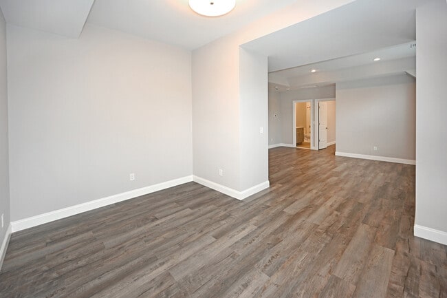 Photo - 184 Godwin Ave Unit #2