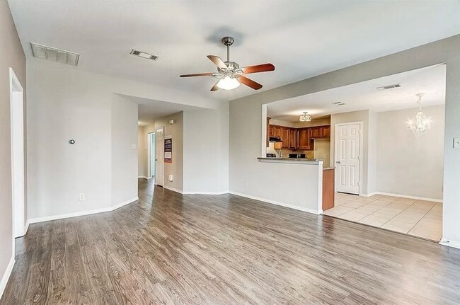 Photo - 2304 Arrowhead Dr