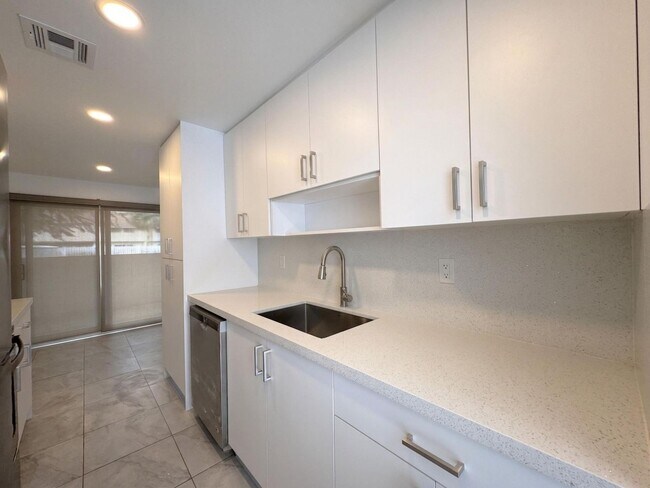 Photo - 855 NW 80th Way