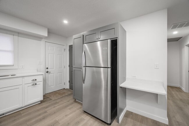 Photo - 3348 S Fairway Ave Unit A