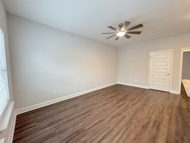 Photo - 130 Briarwood Rd