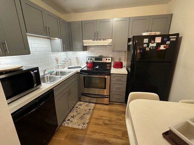 33 Vis Gdns Trl Unit 104