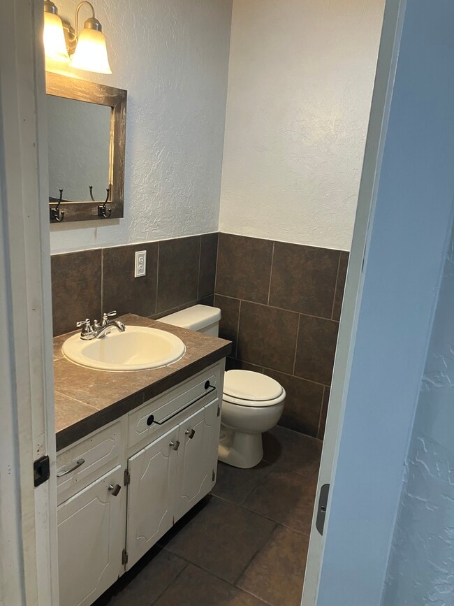 Photo - 4664 Primrose Ln