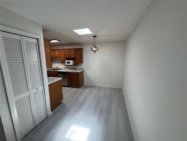 Photo - 2727 W Oak Ridge Rd Unit 3