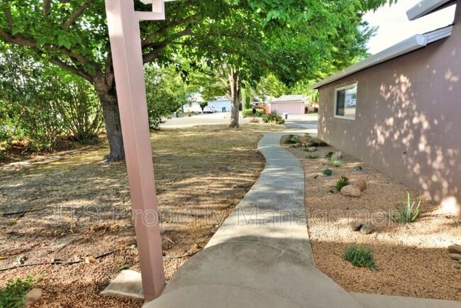 Photo - 6906 Pin Oak Ct