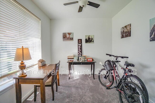 Photo - 6405 NE 87th Ave