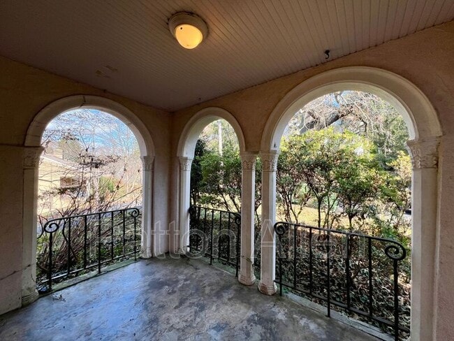 Photo - 83 Edgemont Rd