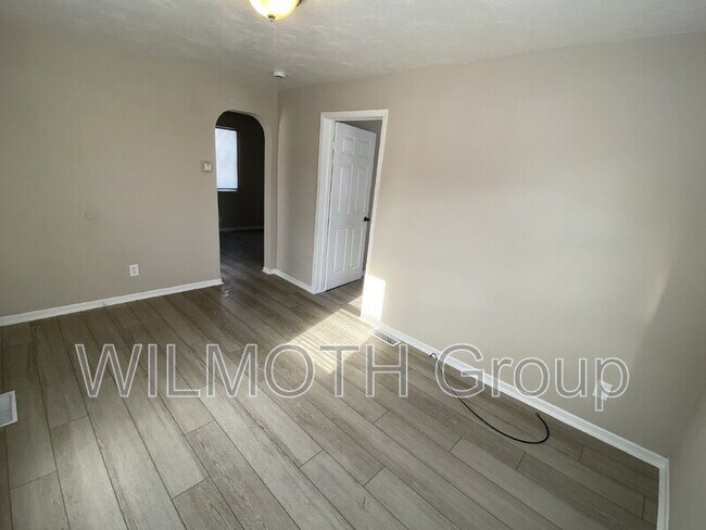 Photo - 706 W 23rd St