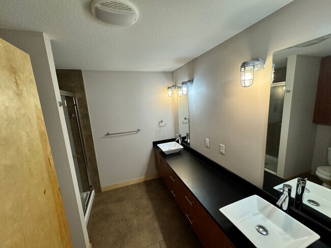 Photo - Stunning Modern Urban Loft – Spacious, Stylish, and Conveniently Located