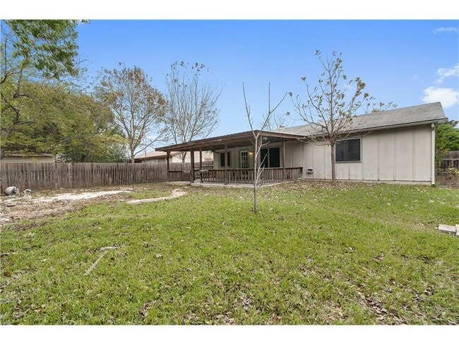 Photo - 2003 Heathwood Cir