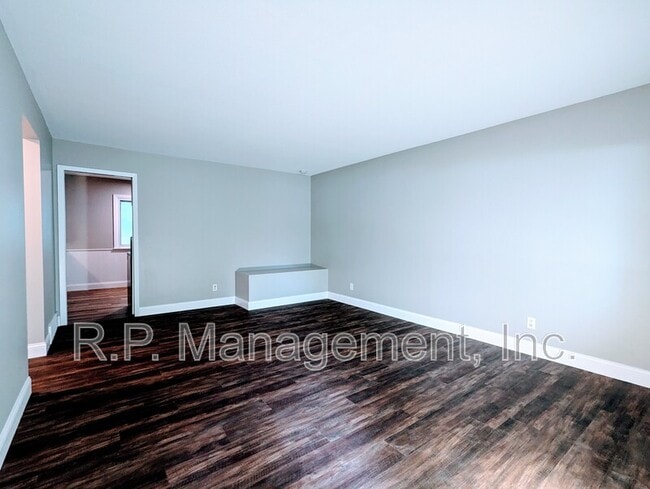 Photo - 2502 Talmage Ave SE