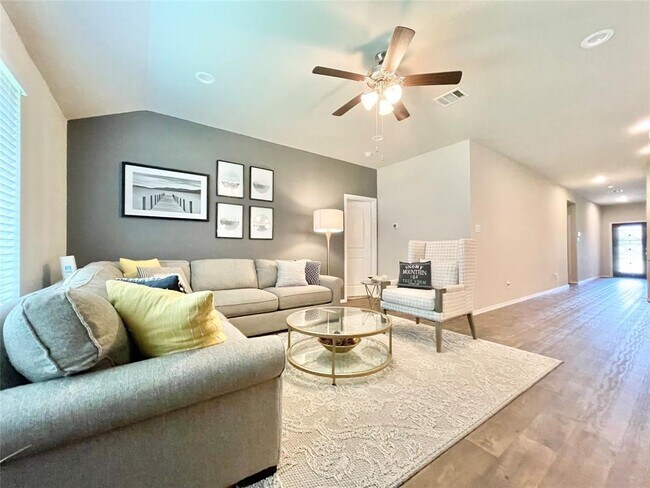 Photo - 40386 Blossom Vly Ln