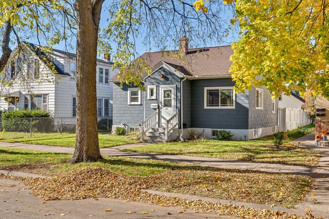 Building Photo - 2015 Wood St