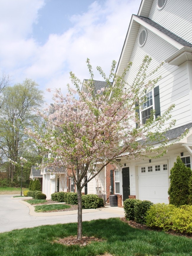 Covington Oaks Apartments Bowling Green, KY