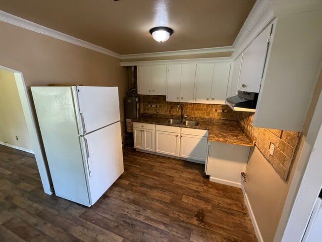 Photo - Huge 4 Bedroom Home