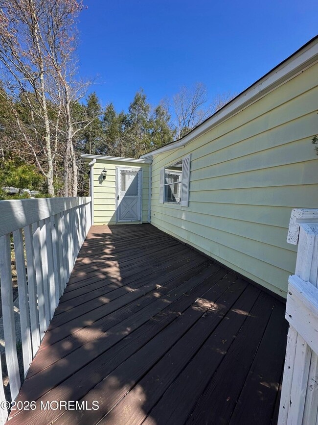 Photo - 16 Maplewood Dr