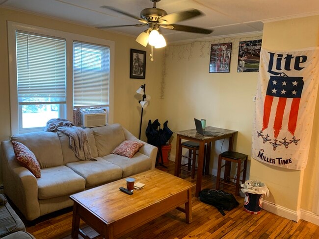 Photo - 41 Cross St Unit A