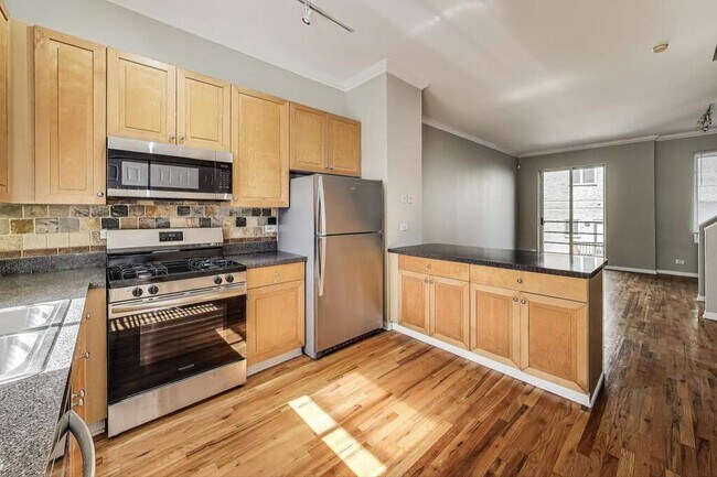 Photo - 1145 W Newport Ave