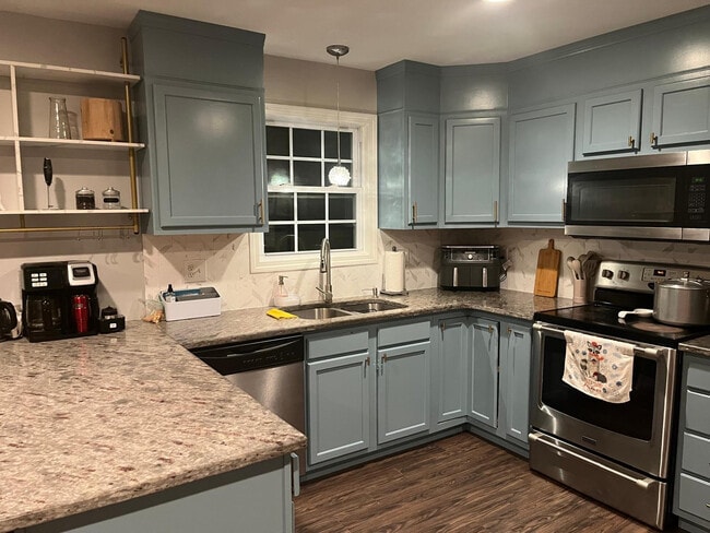 Photo - 877 Douglas Ave Unit fist floor