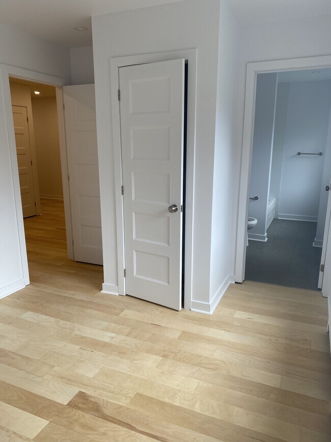 Photo - 5491 Av. Victoria Unité 120