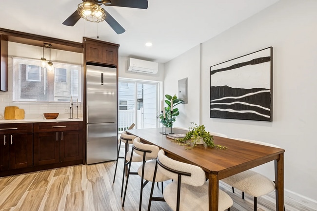 Photo - 1543 S Corlies St