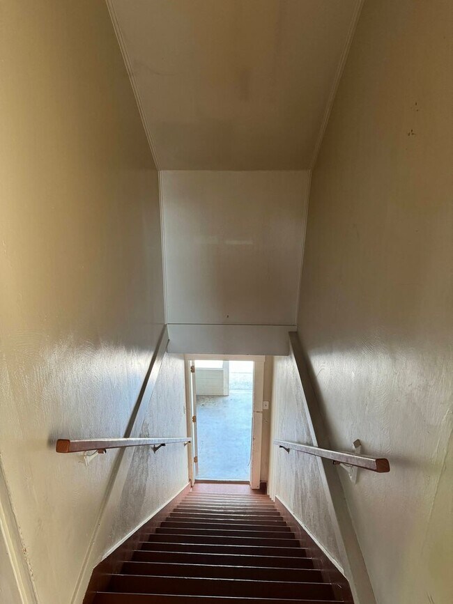 Photo - 2 Bedroom in Triplex Near Downtown and Campus Unidad 1645 Mill St. #3