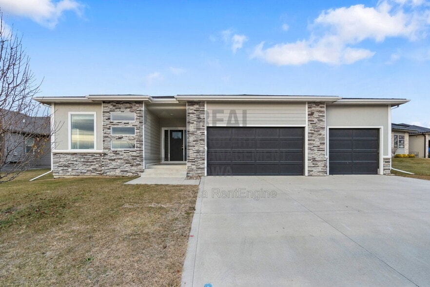 16893 Madison Cir