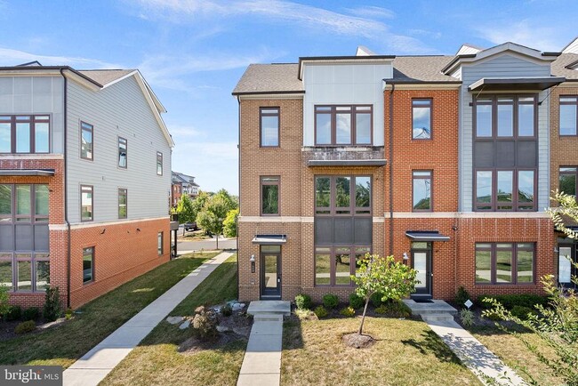 Building Photo - 1608 Rocky Shale Terrace SE Rental