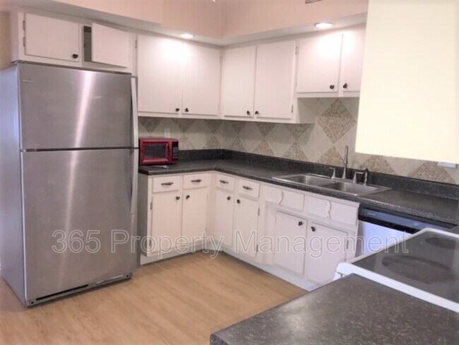 Photo - 2379 Conway Blvd