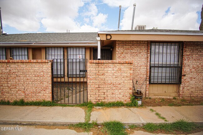 10007 Caribou Dr