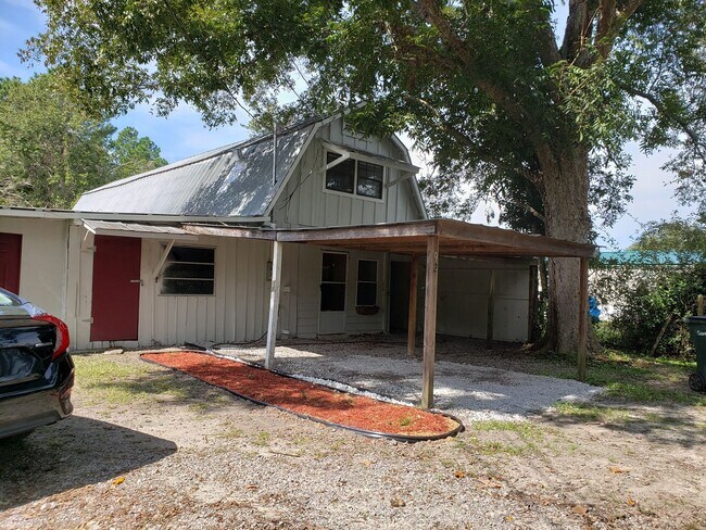 Photo - 92 Quarter Moon Lp Unit D