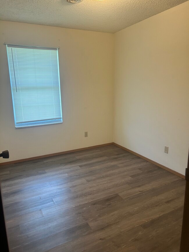 Photo - 110 Daleview Dr