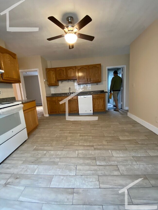 Photo - Huge 2nd floor recently renovated unit