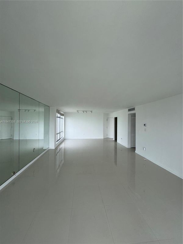 Photo - 5750 Collins Ave