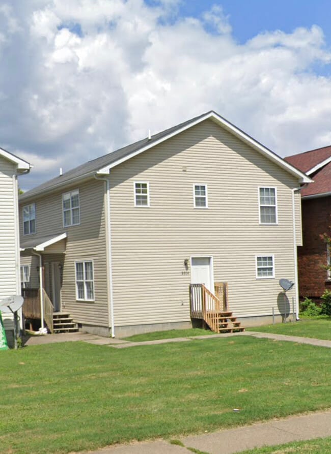 Building Photo - 2514 3rd Ave Unit Half